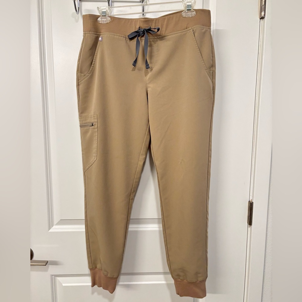 FIGS Zamora jogger scrub pants. PO 3079 , Petite medium